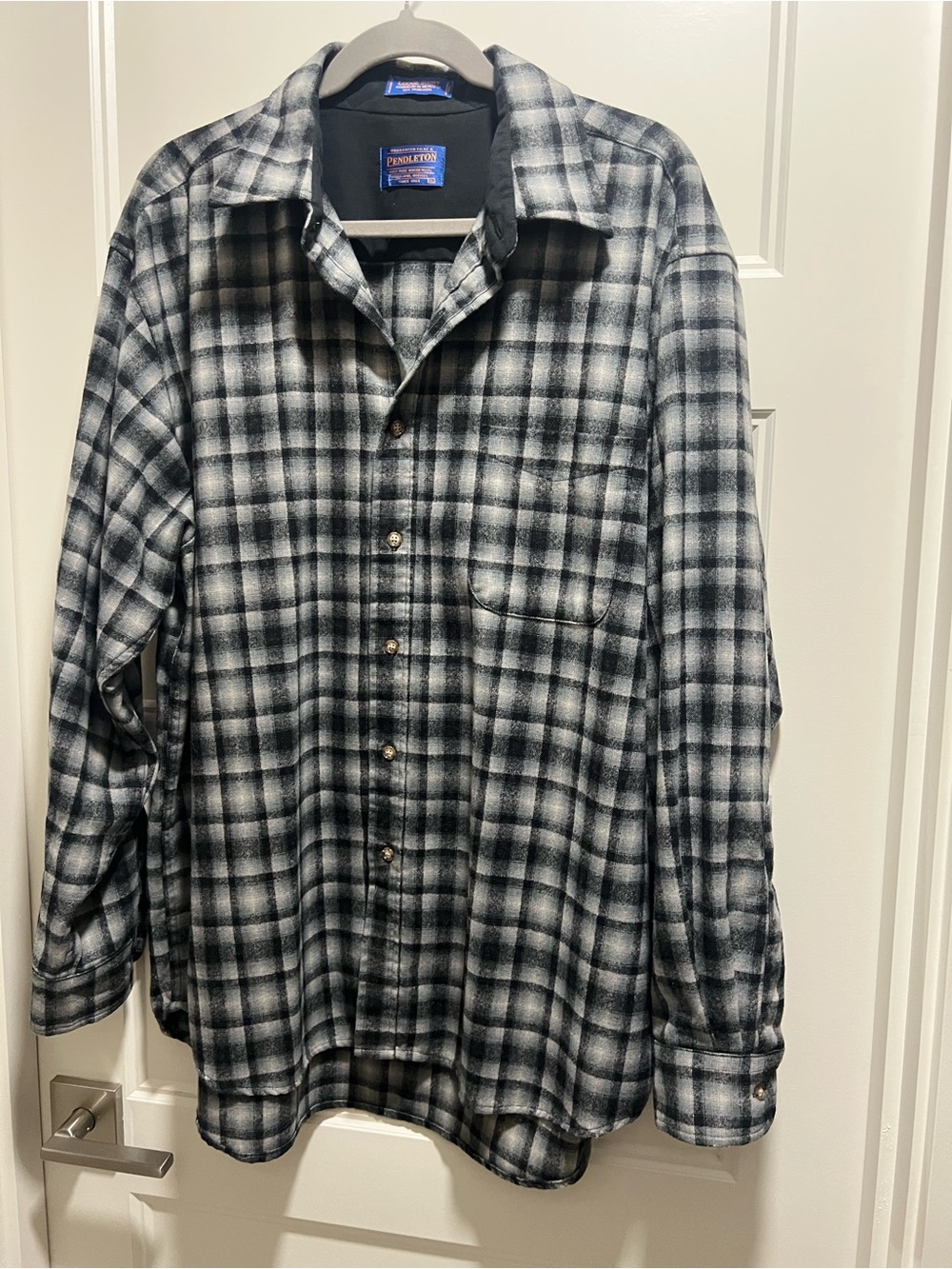 Pendleton Black & White Plaid Long-Sleeve Button-Down Shirt